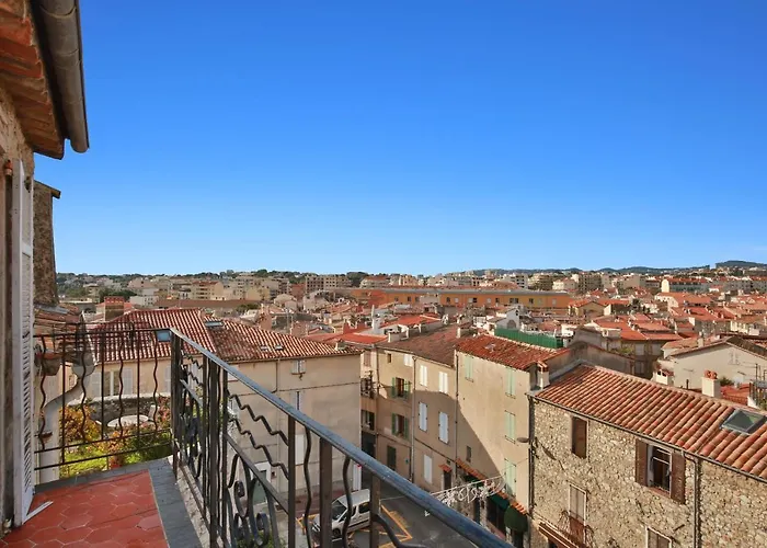 Old Antibes Apt 2 Terraces Sea And Mountain Views
